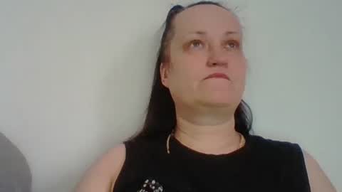 Snapshot of _squirty_pussyyy_ chatting on 02/01/25, 08:08 Melisa online show from 02/01/25, 08:08