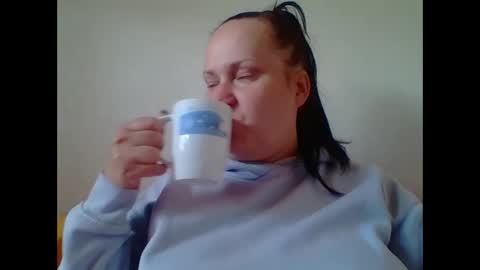 Snapshot of _squirty_pussyyy_ chatting on 09/12/25, 10:04 Melisa online show from 09/12/25, 10:04