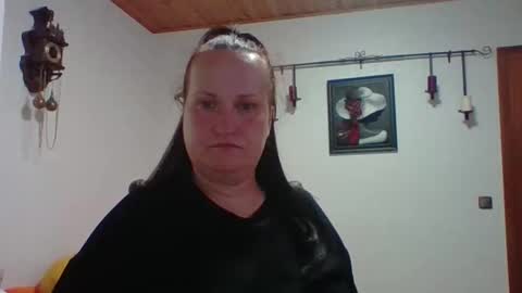 Snapshot of _squirty_pussyyy_ chatting on 09/15/25, 07:03 Melisa online show from 09/15/25, 07:03