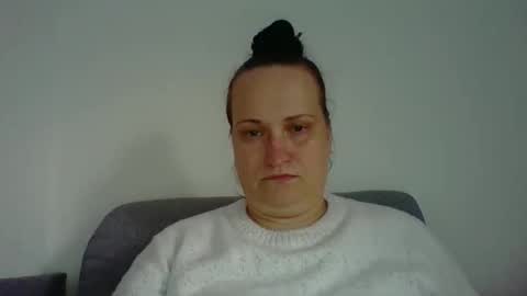 Snapshot of _squirty_pussyyy_ chatting on 09/30/25, 02:33 Melisa online show from 09/30/25, 02:33