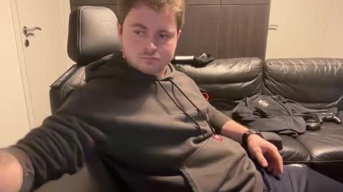 _stevie___ online show from 01/04/25, 04:32