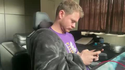 _stevie___ online show from 04/10/26, 03:17