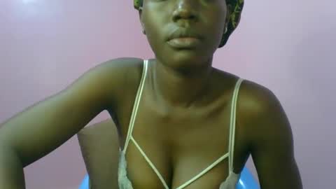 Snapshot of _sweet_gabriella chatting on 12/17/24, 10:44 Gabriella online show from 12/17/24, 10:44