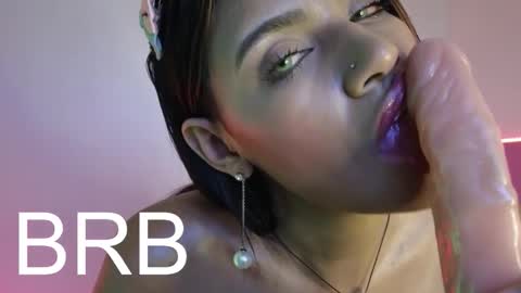   0900 p.m a 0500 a.m Colombia time UTC -5  online show from 02/23/26, 01:58