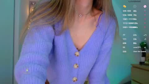 Snapshot of _sweetcams_ chatting on 05/21/26, 05:36 Dasha online show from 05/21/26, 05:36