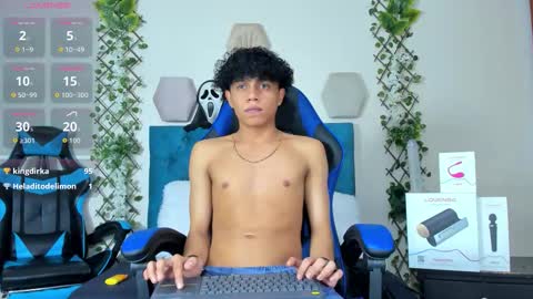 Snapshot of _taylor_black chatting on 10/30/25, 11:49 Taylor online show from 10/30/25, 11:49