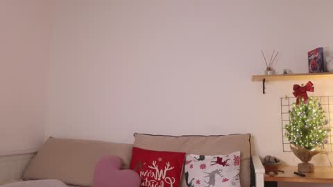 Annie online show from 01/02/25, 04:41