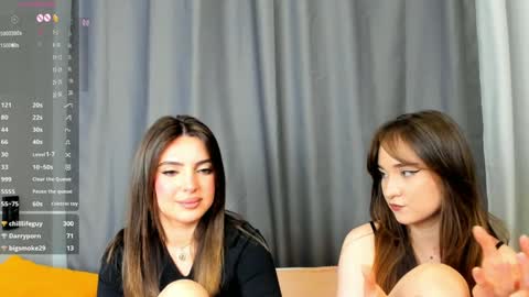 Snapshot of _teona_ann_for_you_ chatting on 01/20/25, 08:52 Teona and Annred hair online show from 01/20/25, 08:52