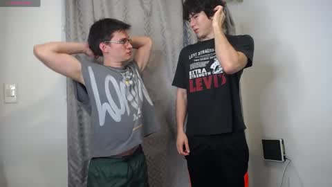 Snapshot of _the_neighbors chatting on 06/07/26, 10:35 Scot y Patrick online show from 06/07/26, 10:35