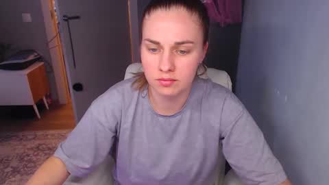 _thesamedaniellatrue_ online show from 05/18/26, 04:13