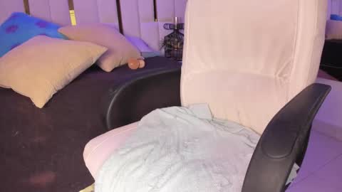 Rousse  online show from 02/11/26, 09:09