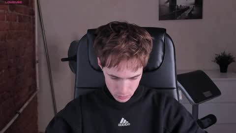 Snapshot of _tokyo_ghoul chatting on 01/12/25, 10:12 _tokyo_ghoul online show from 01/12/25, 10:12