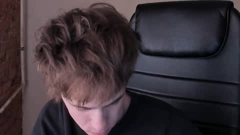 Snapshot of _tokyo_ghoul chatting on 02/14/25, 04:20 _tokyo_ghoul online show from 02/14/25, 04:20