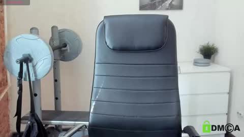 Snapshot of _tokyo_ghoul chatting on 09/11/25, 10:04 _tokyo_ghoul online show from 09/11/25, 10:04