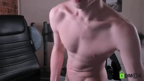 Snapshot of _tokyo_ghoul chatting on 10/31/25, 05:41 _tokyo_ghoul online show from 10/31/25, 05:41