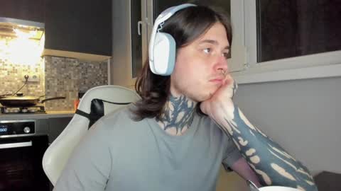 _torfin_ online show from 12/09/24, 12:23