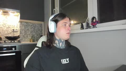 _torfin_ online show from 02/20/25, 06:02