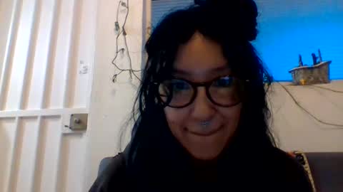 Snapshot of _tutti_frutti_ chatting on 12/24/24, 12:11 _tutti_frutti_ online show from 12/24/24, 12:11