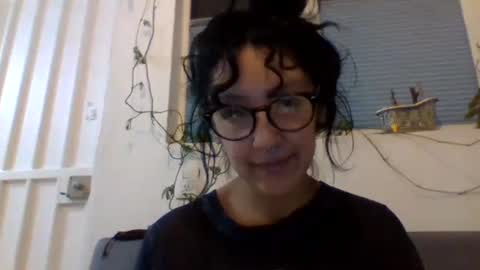 Snapshot of _tutti_frutti_ chatting on 12/26/24, 01:29 _tutti_frutti_ online show from 12/26/24, 01:29