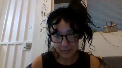 Snapshot of _tutti_frutti_ chatting on 12/27/24, 07:08 _tutti_frutti_ online show from 12/27/24, 07:08