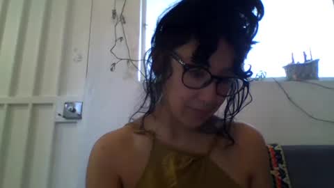 Snapshot of _tutti_frutti_ chatting on 01/01/25, 10:56 _tutti_frutti_ online show from 01/01/25, 10:56