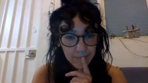 Snapshot of _tutti_frutti_ chatting on 01/03/25, 01:48 _tutti_frutti_ online show from 01/03/25, 01:48
