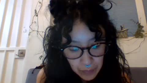 Snapshot of _tutti_frutti_ chatting on 01/04/25, 12:48 _tutti_frutti_ online show from 01/04/25, 12:48