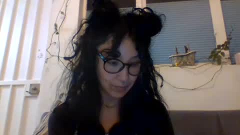Snapshot of _tutti_frutti_ chatting on 01/06/25, 05:41 _tutti_frutti_ online show from 01/06/25, 05:41
