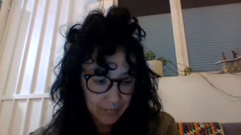 Snapshot of _tutti_frutti_ chatting on 01/12/25, 05:24 _tutti_frutti_ online show from 01/12/25, 05:24