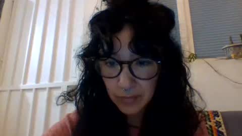 Snapshot of _tutti_frutti_ chatting on 01/19/25, 05:58 _tutti_frutti_ online show from 01/19/25, 05:58
