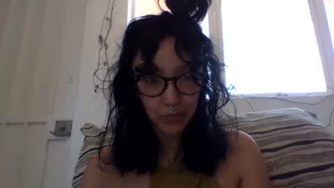 Snapshot of _tutti_frutti_ chatting on 02/02/25, 08:30 _tutti_frutti_ online show from 02/02/25, 08:30