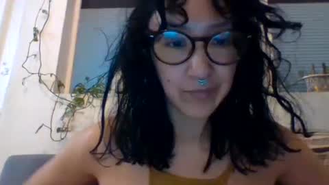 Snapshot of _tutti_frutti_ chatting on 02/03/25, 03:31 _tutti_frutti_ online show from 02/03/25, 03:31