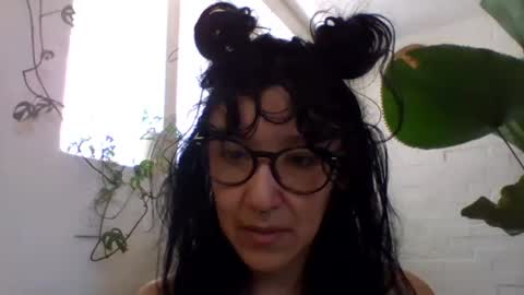 Snapshot of _tutti_frutti_ chatting on 02/04/25, 07:44 _tutti_frutti_ online show from 02/04/25, 07:44
