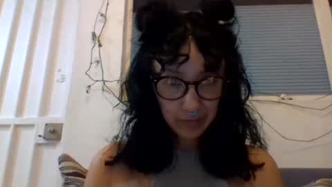 Snapshot of _tutti_frutti_ chatting on 02/16/25, 02:31 _tutti_frutti_ online show from 02/16/25, 02:31