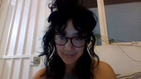 Snapshot of _tutti_frutti_ chatting on 02/17/25, 05:36 _tutti_frutti_ online show from 02/17/25, 05:36