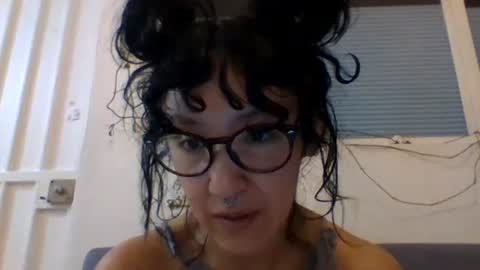 Snapshot of _tutti_frutti_ chatting on 02/18/25, 04:48 _tutti_frutti_ online show from 02/18/25, 04:48