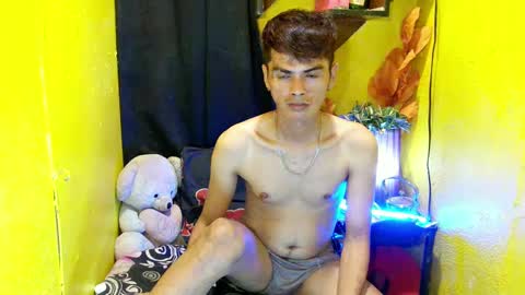 Snapshot of _urbabypam chatting on 02/20/25, 04:25 Urjerick online show from 02/20/25, 04:25