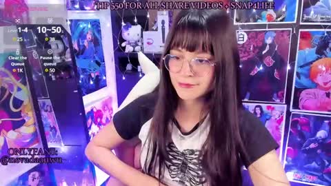 Snapshot of _urcutekitty chatting on 01/28/25, 10:01     online show from 01/28/25, 10:01