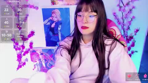 Snapshot of _urcutekitty chatting on 10/13/25, 06:57     online show from 10/13/25, 06:57