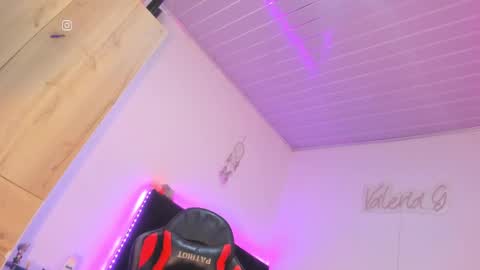    online show from 01/10/25, 02:46