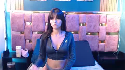Snapshot of _valery34_ chatting on 04/23/26, 12:29 _valery34_ online show from 04/23/26, 12:29