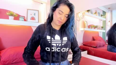 _valeryboobs_ online show from 09/17/25, 12:51