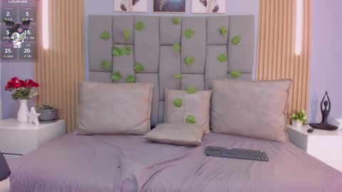 _valerycooper online show from 04/01/26, 01:41