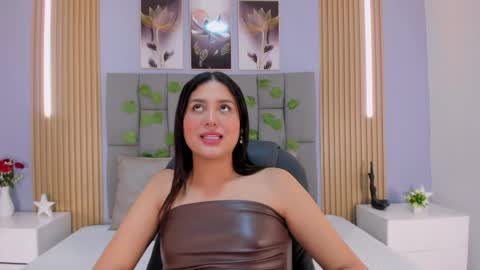 _valerycooper online show from 04/23/26, 12:29