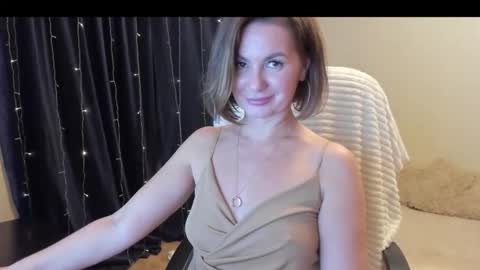 _vallylove online show from 10/08/25, 12:19