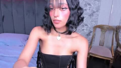 Snapshot of _valuu chatting on 02/25/25, 03:05 Valuu online show from 02/25/25, 03:05