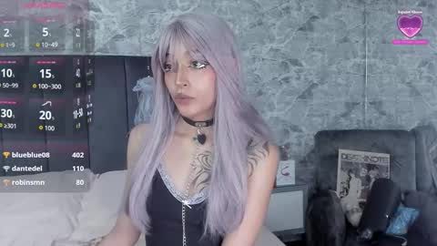 Snapshot of _valuu chatting on 10/17/25, 01:25 Valuu online show from 10/17/25, 01:25