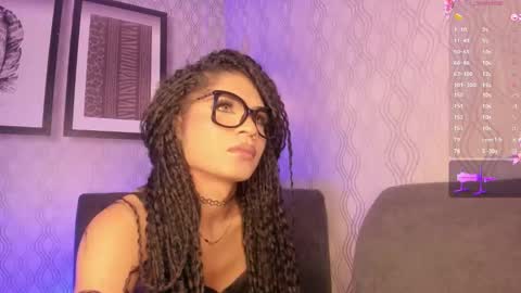 Snapshot of _vennuss_ chatting on 01/04/25, 04:00 Venus online show from 01/04/25, 04:00