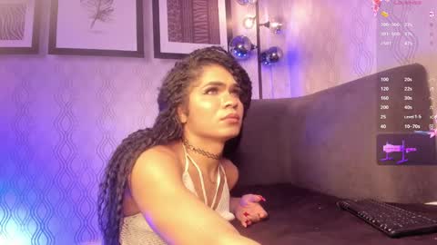 Snapshot of _vennuss_ chatting on 01/09/25, 09:05 Venus online show from 01/09/25, 09:05