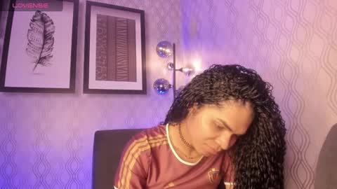 Snapshot of _vennuss_ chatting on 02/02/25, 10:49 Venus online show from 02/02/25, 10:49